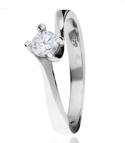 Anello solitario con zircone